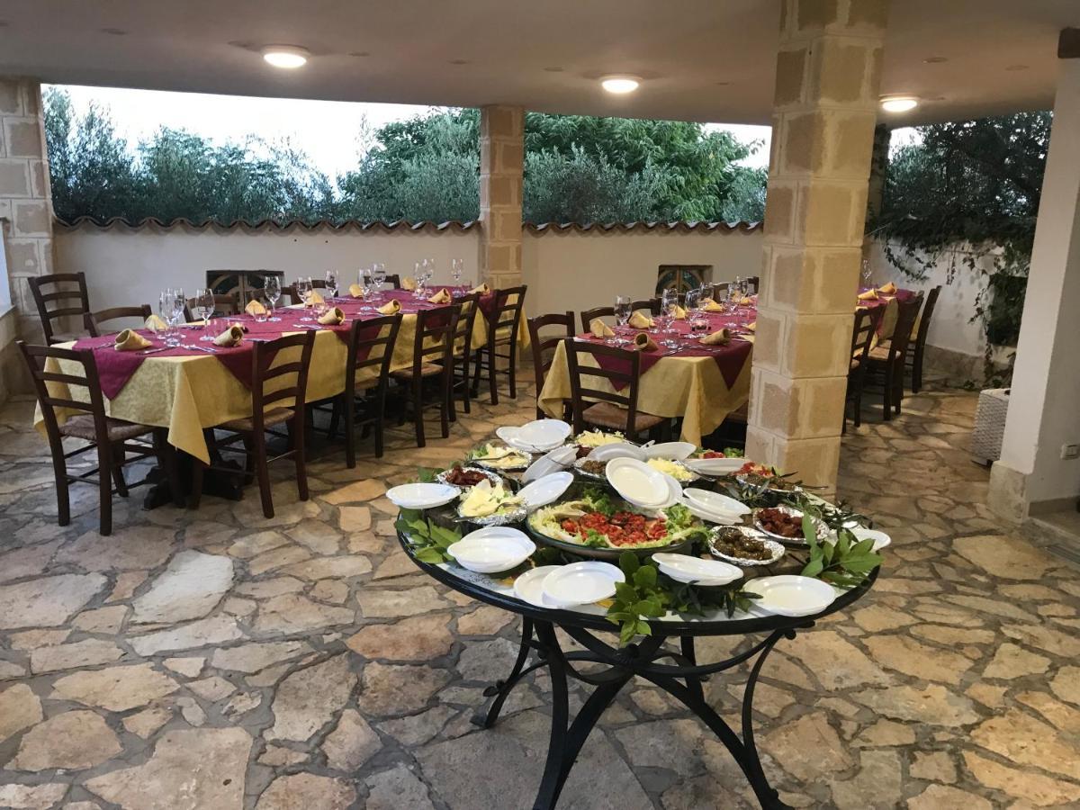 Villa Ceni - Appartamenti Con Camere, Cucina, Wc E Terrazza Sul Mare In Villa Con Piscina, Giardino E Parcheggio Marinella di Selinunte Exterior foto