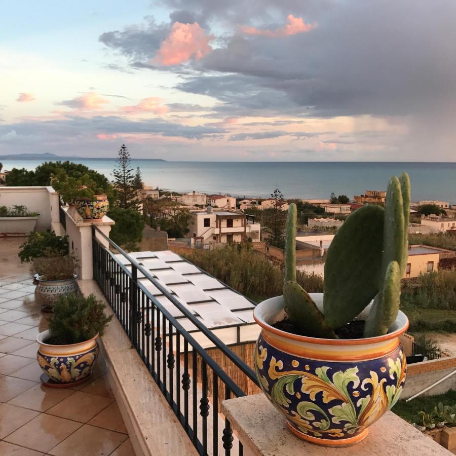 Villa Ceni - Appartamenti Con Camere, Cucina, Wc E Terrazza Sul Mare In Villa Con Piscina, Giardino E Parcheggio Marinella di Selinunte Exterior foto
