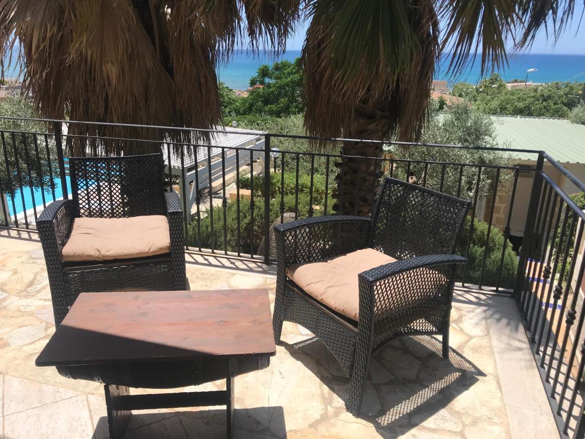 Villa Ceni - Appartamenti Con Camere, Cucina, Wc E Terrazza Sul Mare In Villa Con Piscina, Giardino E Parcheggio Marinella di Selinunte Exterior foto