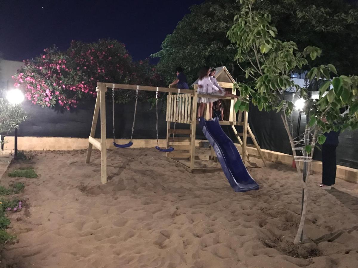 Villa Ceni - Appartamenti Con Camere, Cucina, Wc E Terrazza Sul Mare In Villa Con Piscina, Giardino E Parcheggio Marinella di Selinunte Exterior foto