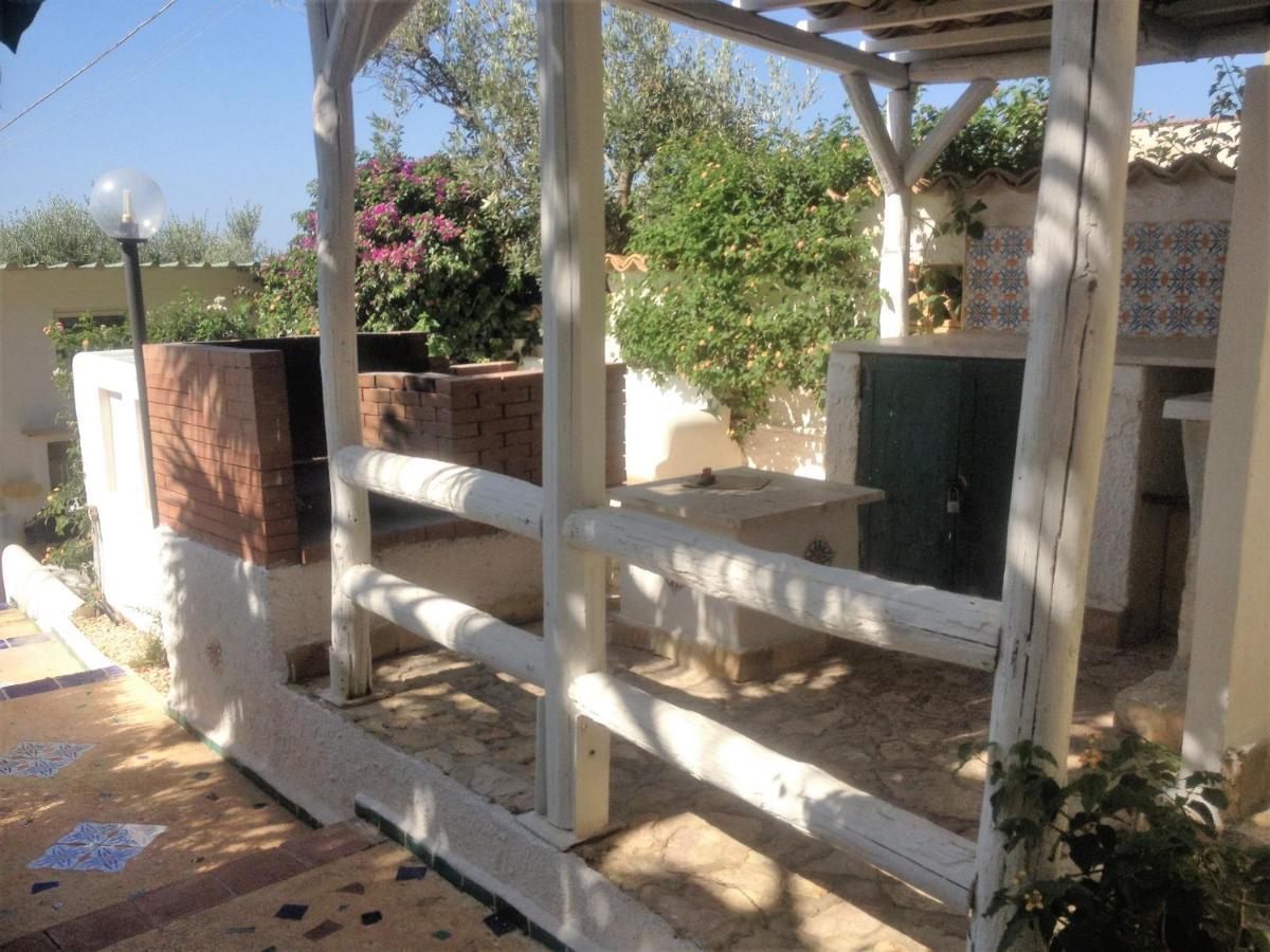 Villa Ceni - Appartamenti Con Camere, Cucina, Wc E Terrazza Sul Mare In Villa Con Piscina, Giardino E Parcheggio Marinella di Selinunte Exterior foto