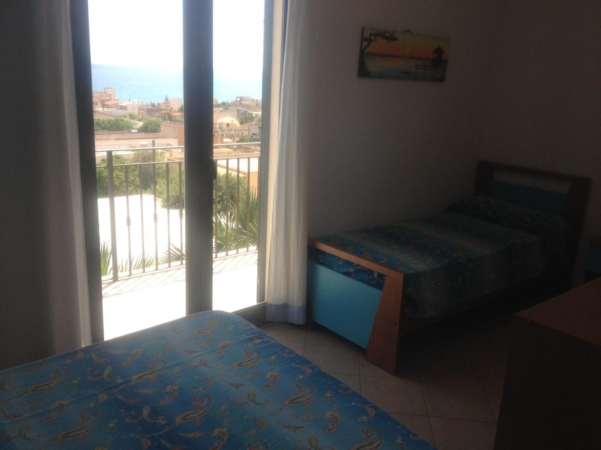 Villa Ceni - Appartamenti Con Camere, Cucina, Wc E Terrazza Sul Mare In Villa Con Piscina, Giardino E Parcheggio Marinella di Selinunte Exterior foto
