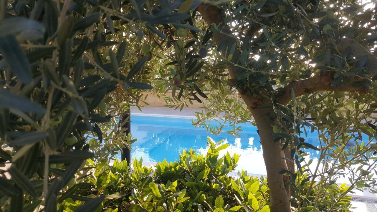 Villa Ceni - Appartamenti Con Camere, Cucina, Wc E Terrazza Sul Mare In Villa Con Piscina, Giardino E Parcheggio Marinella di Selinunte Exterior foto