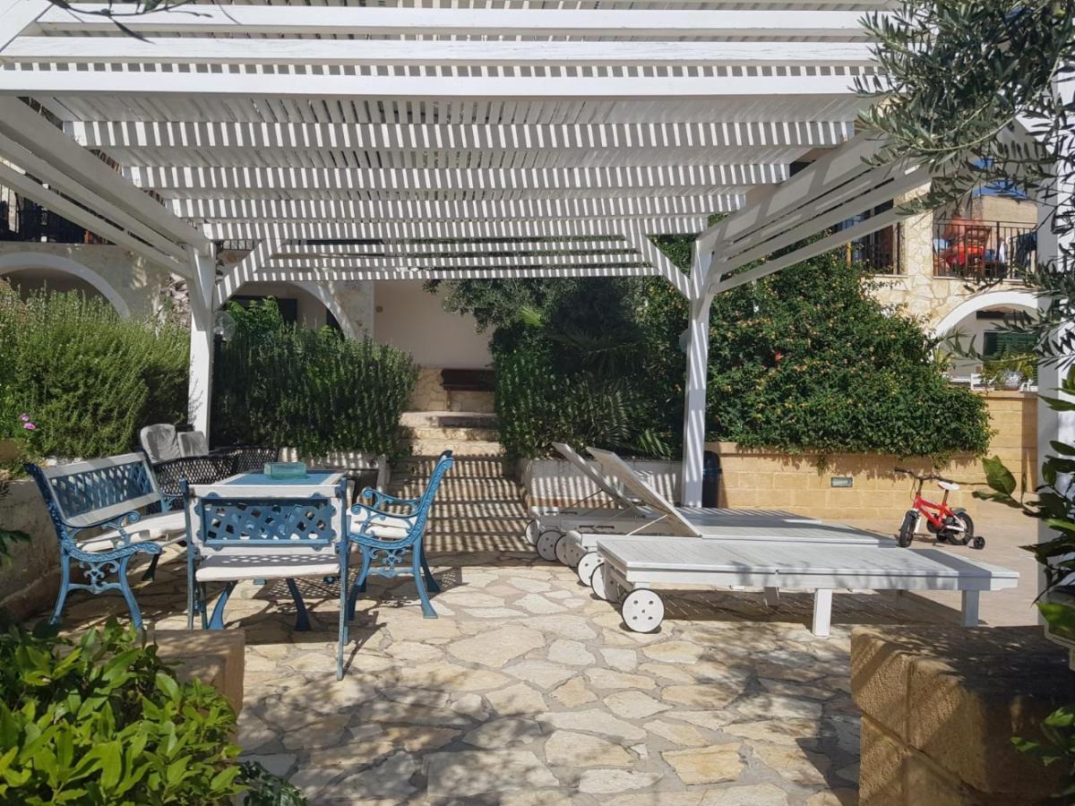 Villa Ceni - Appartamenti Con Camere, Cucina, Wc E Terrazza Sul Mare In Villa Con Piscina, Giardino E Parcheggio Marinella di Selinunte Exterior foto