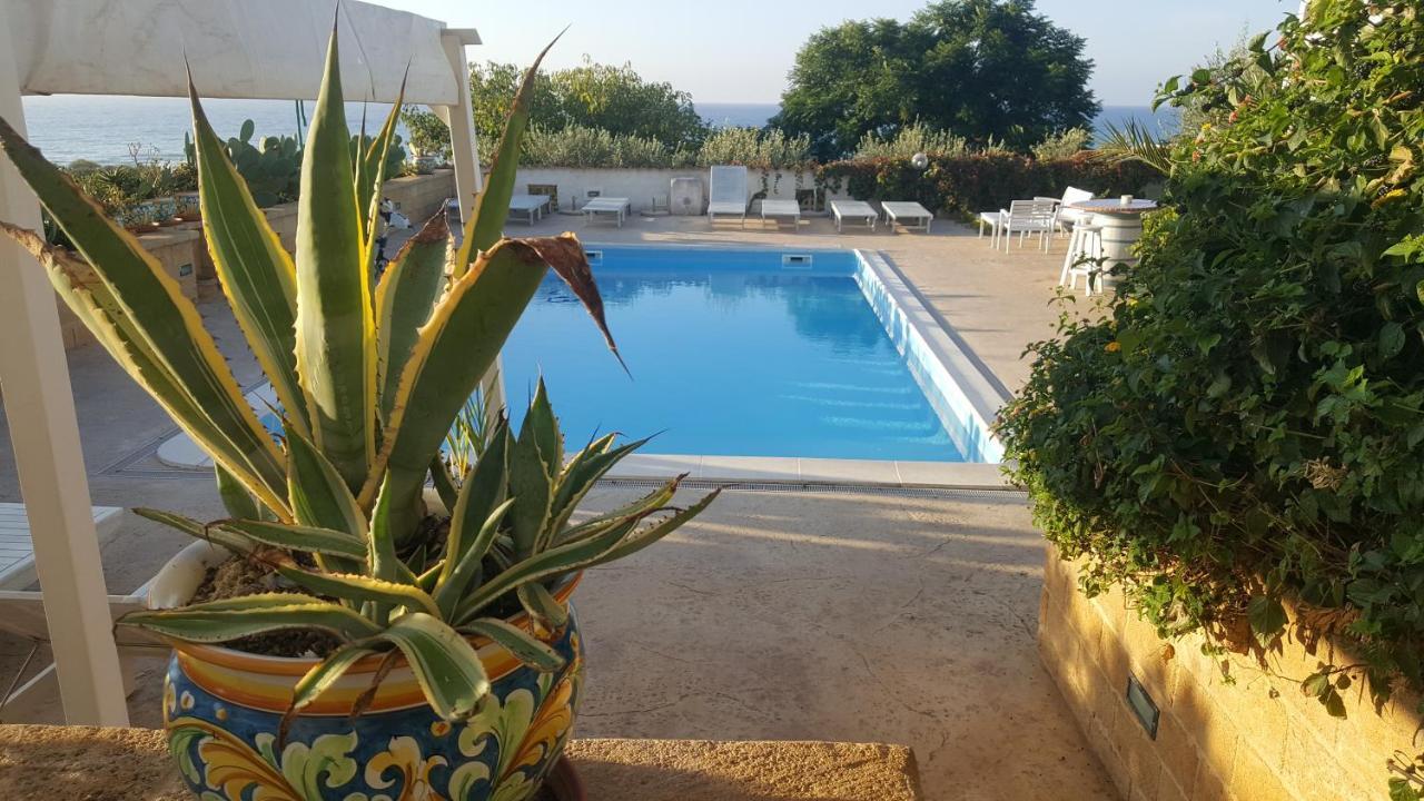 Villa Ceni - Appartamenti Con Camere, Cucina, Wc E Terrazza Sul Mare In Villa Con Piscina, Giardino E Parcheggio Marinella di Selinunte Exterior foto